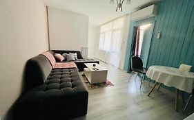Midtown Apartment