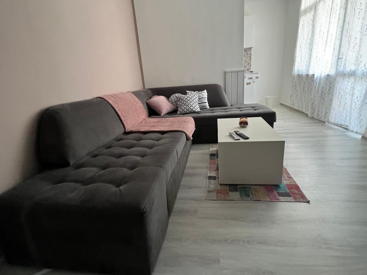 Midtown Apartment Kŭrdzhali Dış mekan fotoğraf