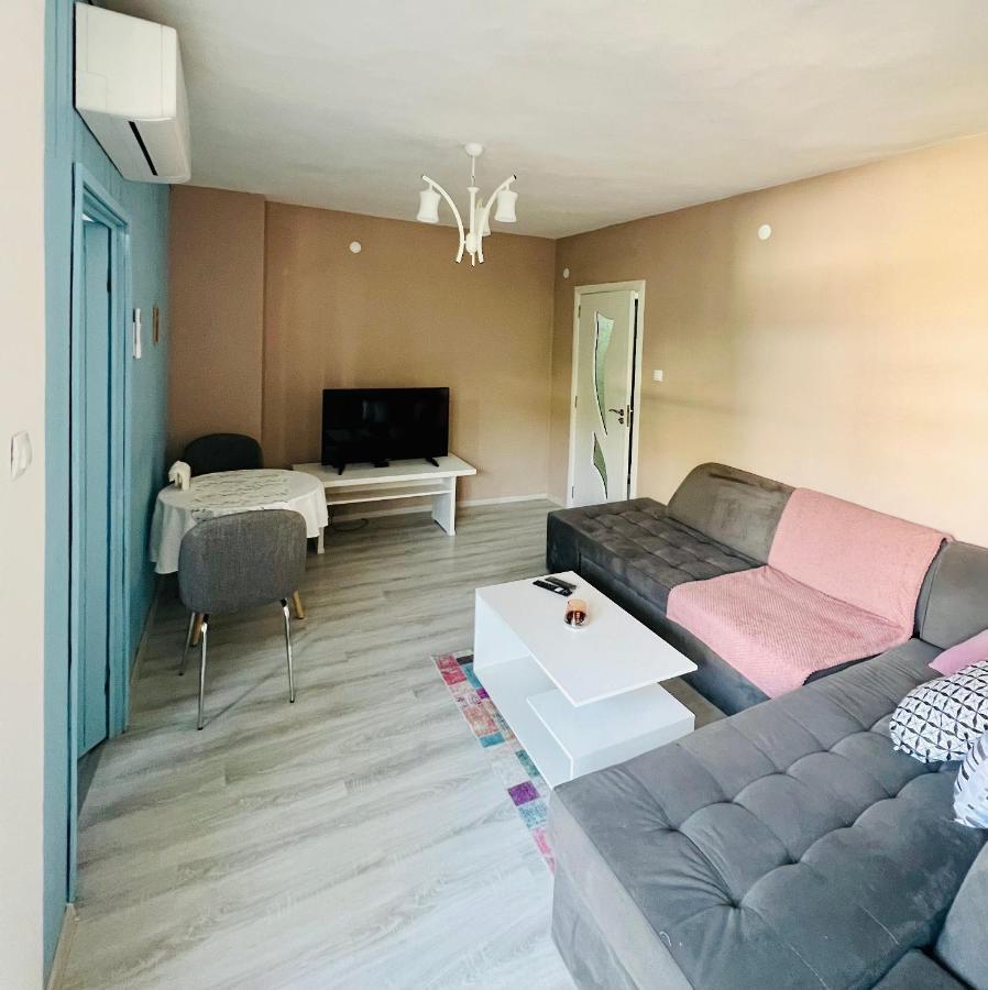 Midtown Apartment Kŭrdzhali Dış mekan fotoğraf